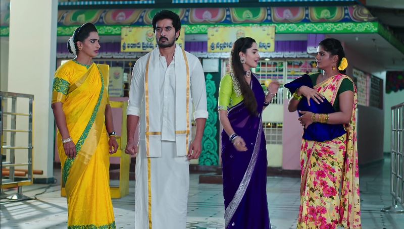 Karthik feels devastated in todays Karthika deepam serial episode