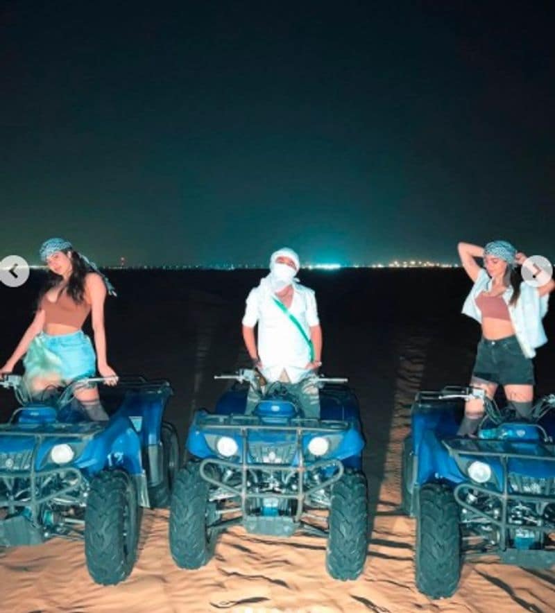 janhvi kapoor and Khusi kapoor photo from dubai trip goes viral bjc