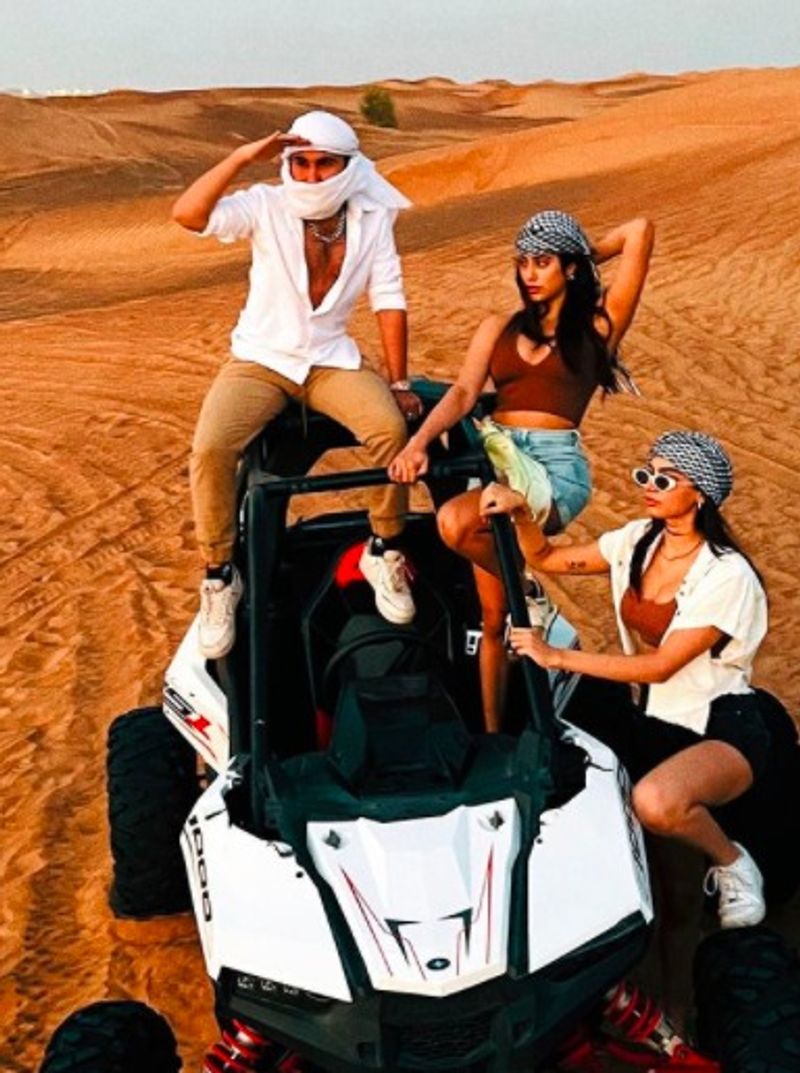 janhvi kapoor and Khusi kapoor photo from dubai trip goes viral bjc