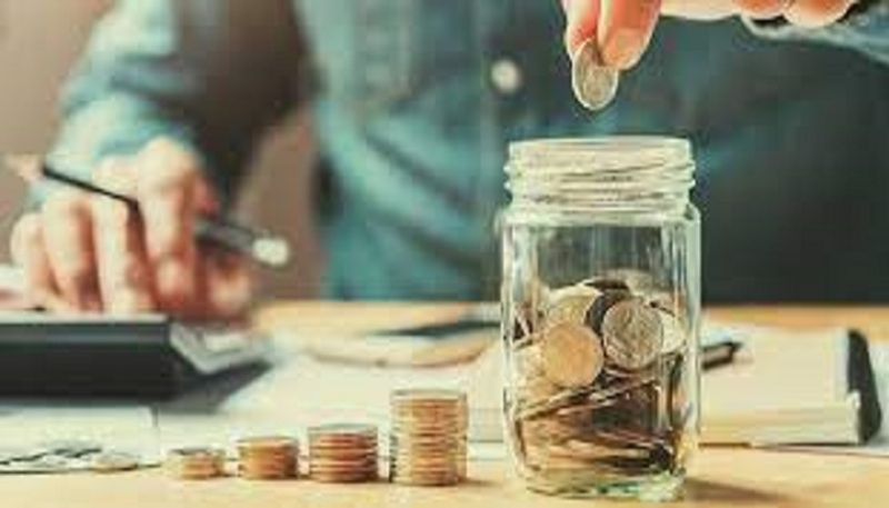 Bank gave shock to customers, reduced interest rates on savings account know what will be the effect