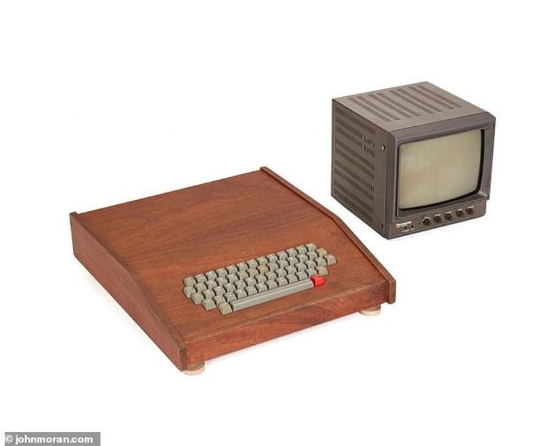 Original Apple Computer Built By Steve Jobs Sells For $400,000 at auction in the United States on Tuesday