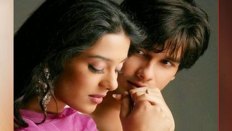 Shahid Kapoor Amrita Rao Film Vivah completed 15 years Kareena Kapoor bollywood actress KPJ