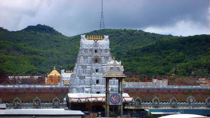 ttd blocks tirumala ghat road due to fog ttd blocks tirumala ghat road due to fog