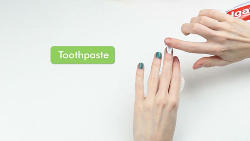 Nail Paint Remover hacks: how to remove nail polish without remover