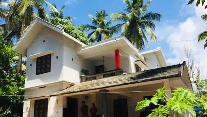 A crack in another house in Poloor where an underground noise was heard A crack in another house in Poloor where an underground noise was heard