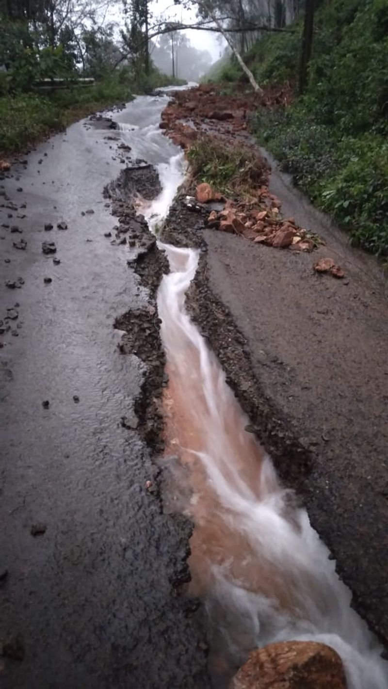 heavy rain and land slide in kottayam and pathanamthitta