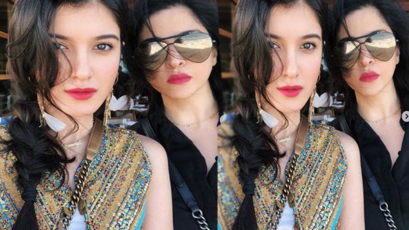 sanjay kapoor adivses daughter shanaya kapoor as she begins shoot of debut film bollywood news