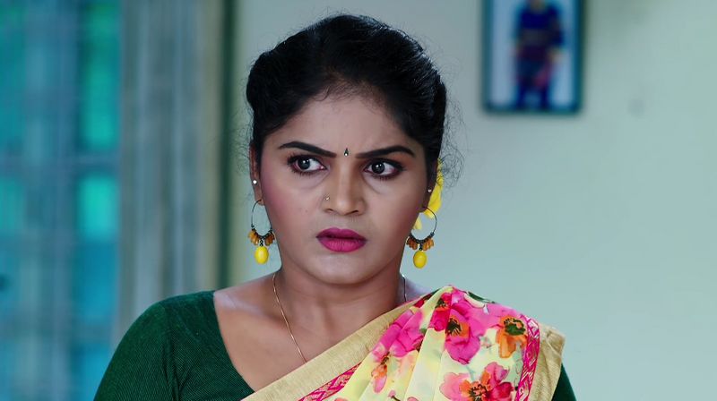 Deepa finds herself in a fix in todays Karthika deepam serial episode