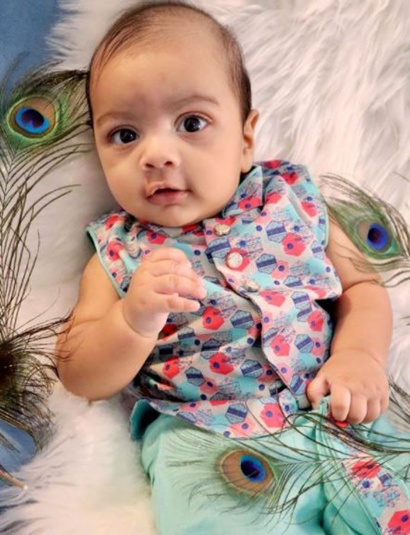 Kannada Bigg boss 6 fame Nayana Puttaswamy share son Taarush Krishna photos vcs