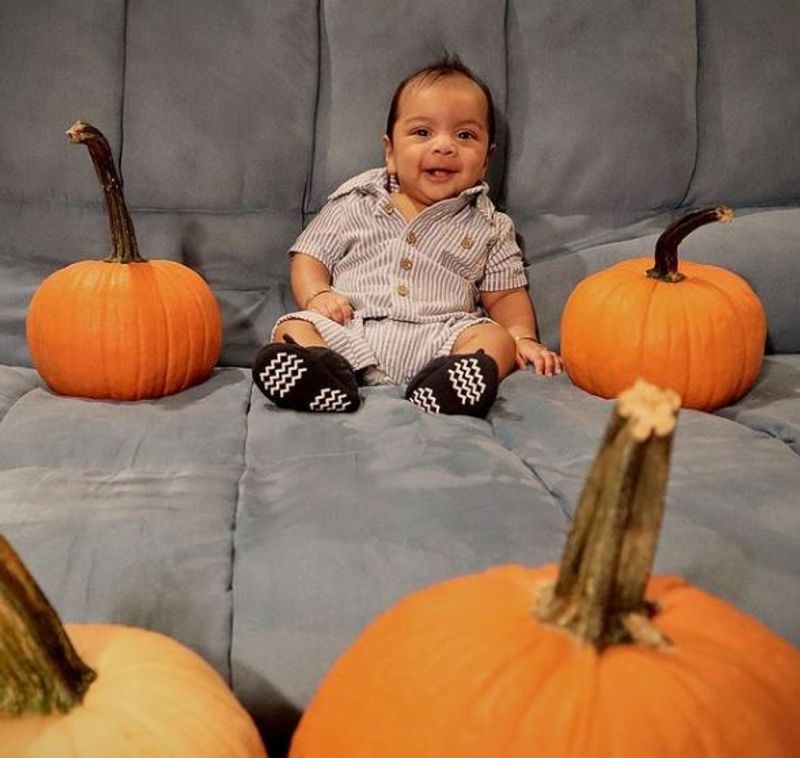 Kannada Bigg boss 6 fame Nayana Puttaswamy share son Taarush Krishna photos vcs