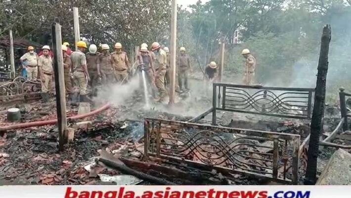 Fire breaks out near Topsia Bus stand RTB Fire breaks out near Topsia Bus stand RTB
