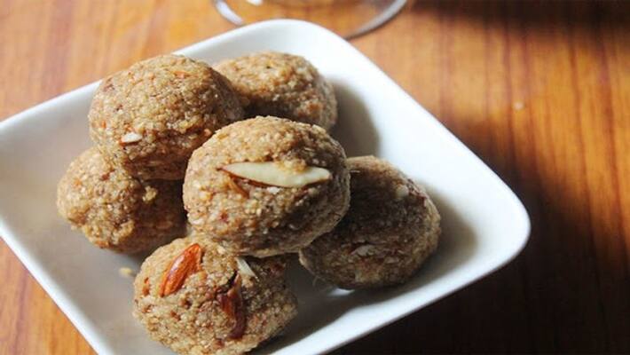 Basi roti ke laddu recipe: Try this healthy and Tasty dish from leftover chapati Basi roti ke laddu recipe: Try this healthy and Tasty dish from leftover chapati