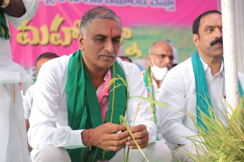 TRS Dharna: Minister Harish Rao Participated Dharna at Siddipet