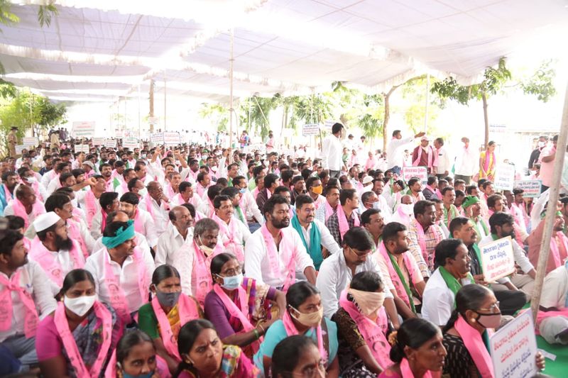 TRS Dharna: Minister Harish Rao Participated Dharna at Siddipet