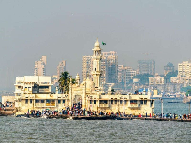 Travellers must visit this places in mumbai know full details are here