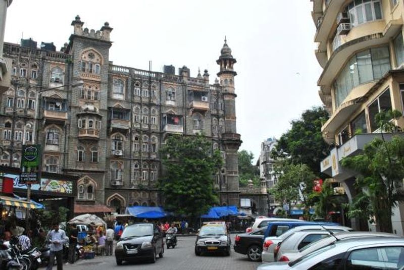Travellers must visit this places in mumbai know full details are here