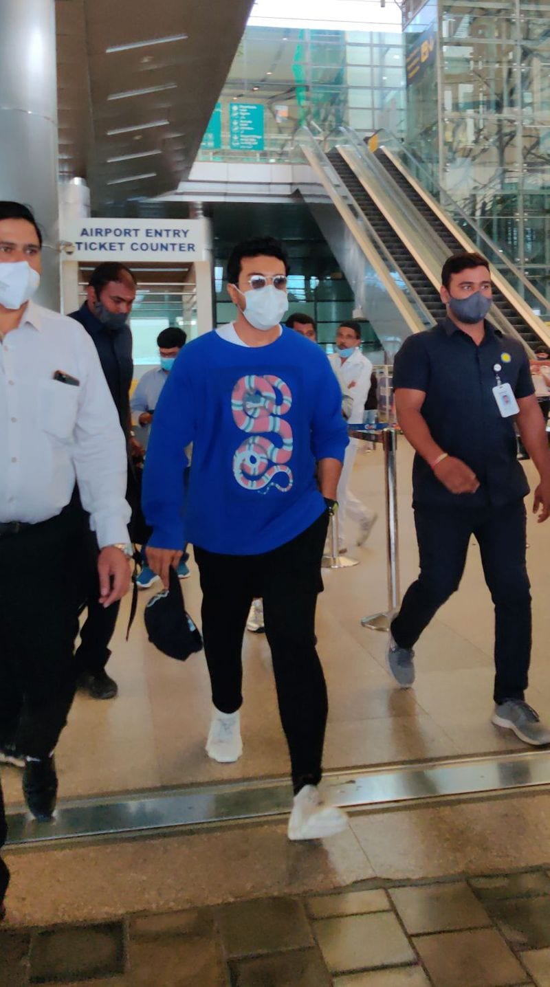 ram charan stylish look in blue t shirt cost trending
