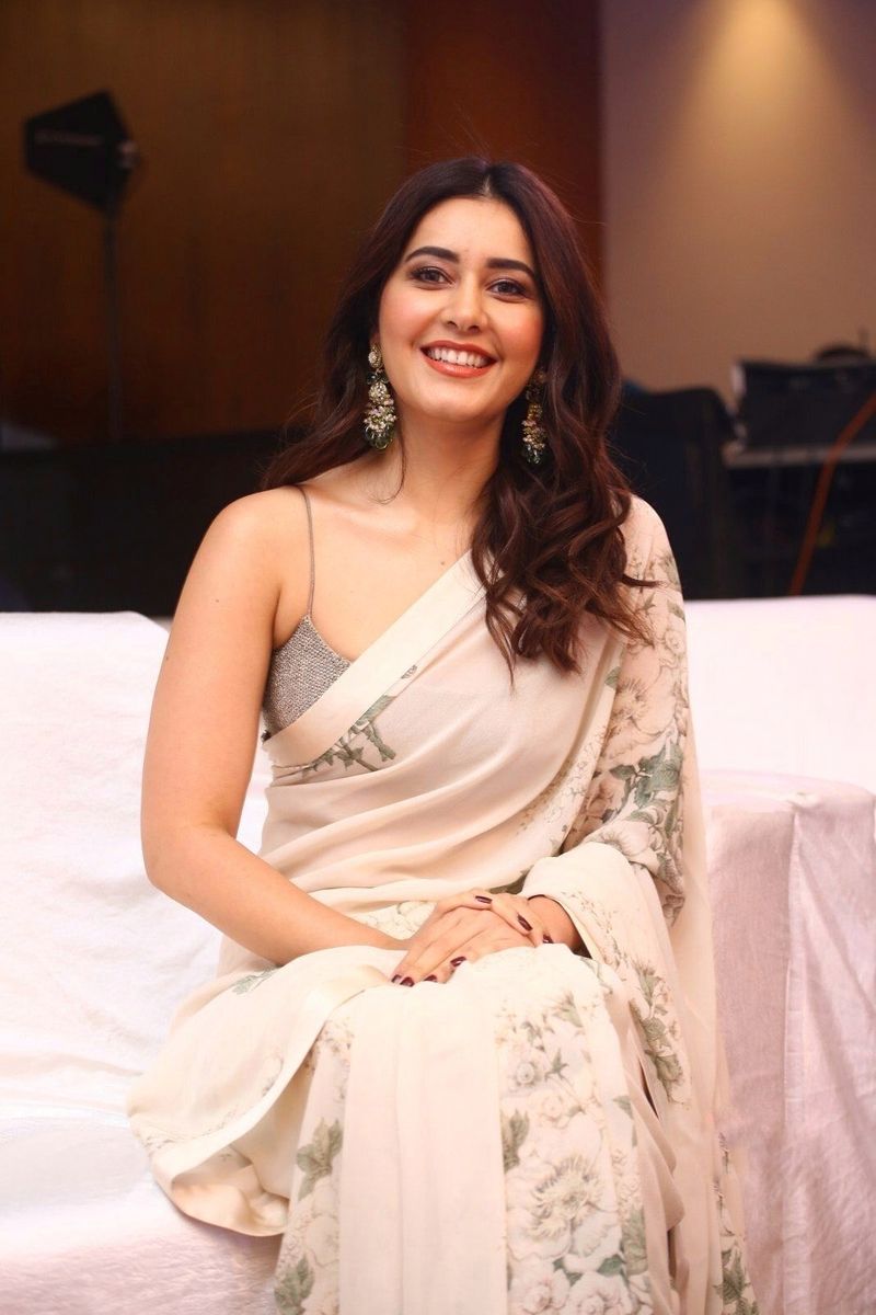 raashi khanna hotness over loaded in saree hot pics just mind blow