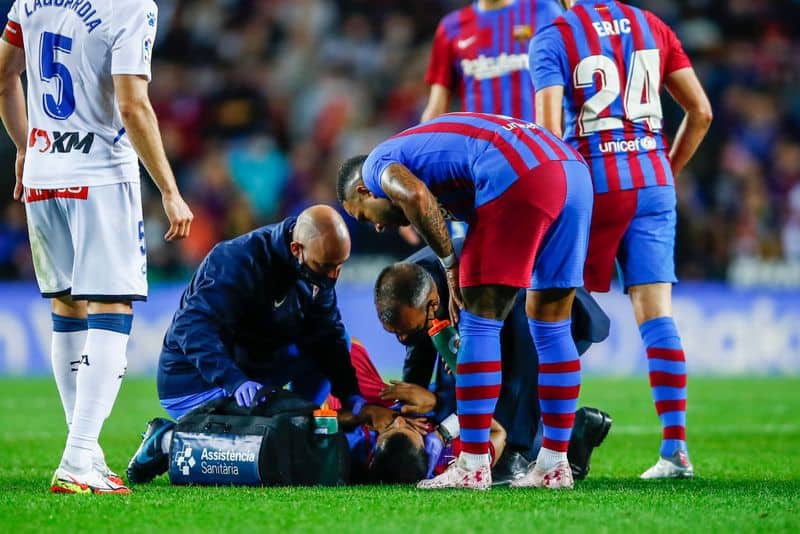 Sergio Aguero could be forced to retire from football - Reports