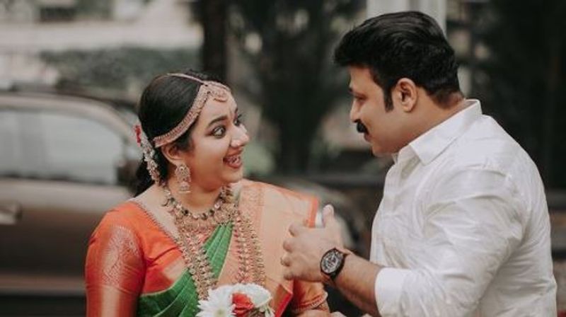 vijay tv serial actress chandra lakshmanan marriage photos