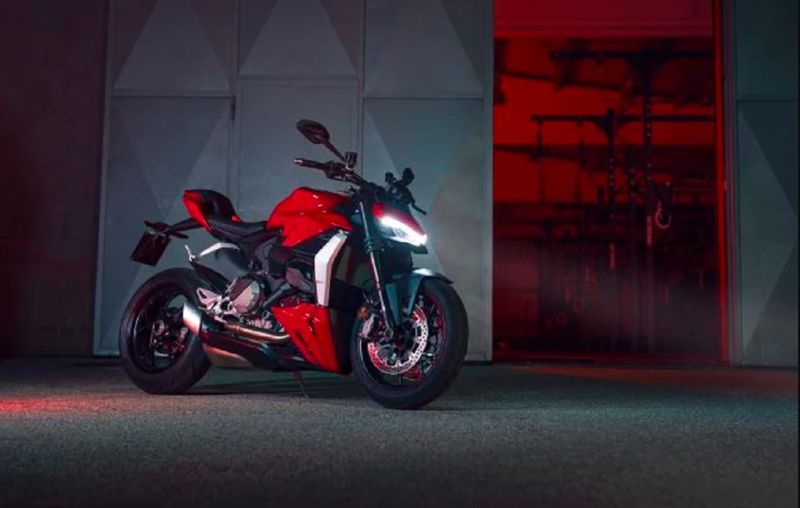Ducati unveils new Streetfighter V2, a powerful bike with an attractive look