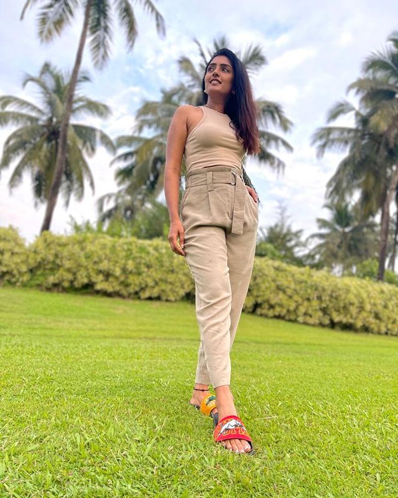 Eesha Rebba beautiful clicks at garden