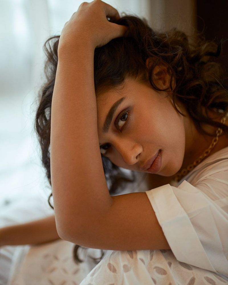 Dashing Dushara Vijayan over load hot photo gallery