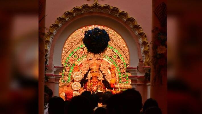 Jagadhatri Puja 2021: Dhuno pora at Malapara in Krishnanagar Jagadhatri Puja Pnb Jagadhatri Puja 2021: Dhuno pora at Malapara in Krishnanagar Jagadhatri Puja Pnb