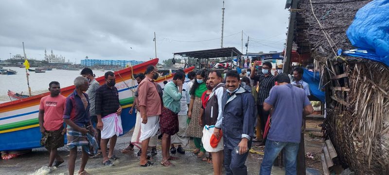 Rain Updates two day alert in Kerala train canceled