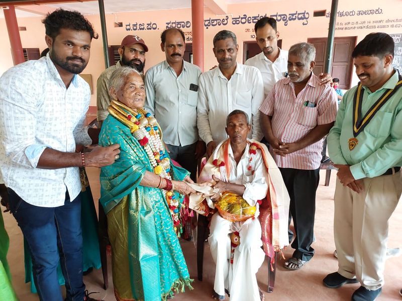 Padma Shri awardee Tulasi Gowda visits Harekala Hajabba School mangaluru mah
