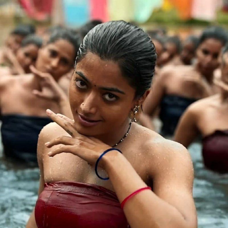 nidhhi agarwal big shock to rashmika mandanna regards national crush hot topic