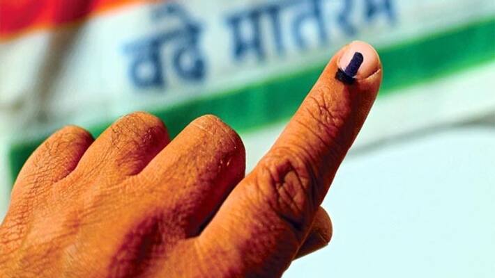Omicron threat: Madhya Pradesh Home Ministry seeks postponement of panchayat polls, EC to review situation-dnm Omicron threat: Madhya Pradesh Home Ministry seeks postponement of panchayat polls, EC to review situation-dnm