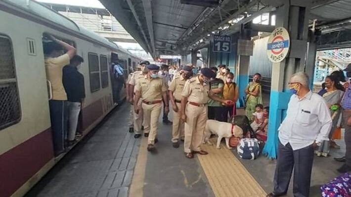 maharashtra security beefed up in mumbai after bandra railway police received information about possible bomb attack stb maharashtra security beefed up in mumbai after bandra railway police received information about possible bomb attack stb