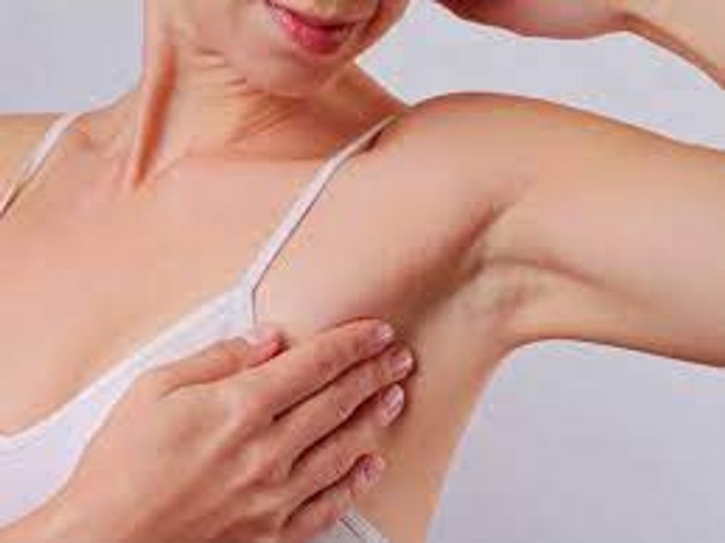 Reasons behind dark armpits full details are here