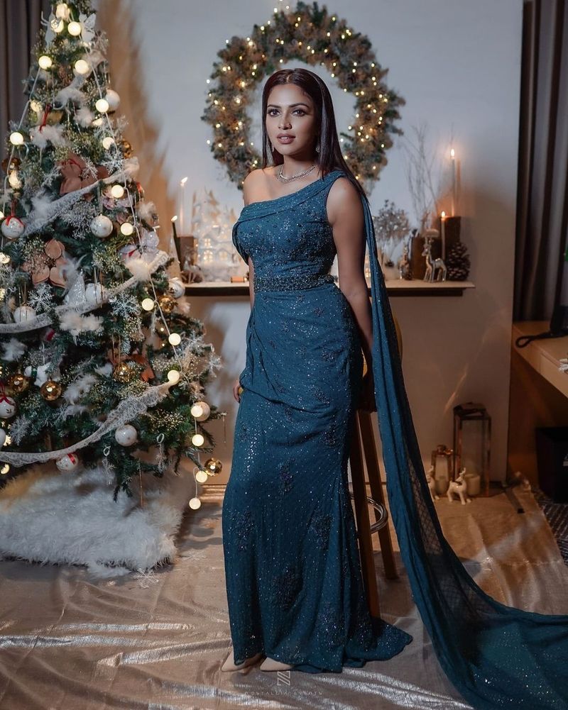 amala paul blast with hottest photos fire on internet perfect visual feast for fans