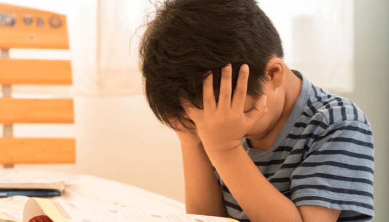 Is your child have habits of digging nose here are parenting tips