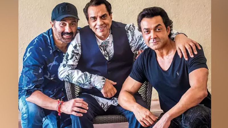 bobby deol share childhood photo with Dharmendra, bollywood actor look cute KPJ