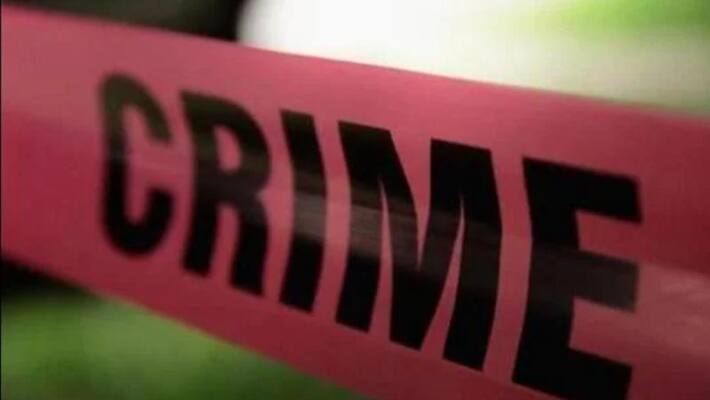 boy friend attacked with blade and run away with money boy friend attacked with blade and run away with money