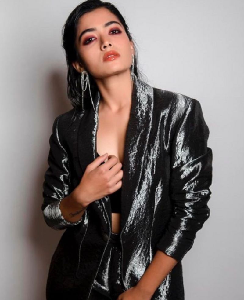South Actress Rashmika Mandanna says Do not show off your body on social media dpl