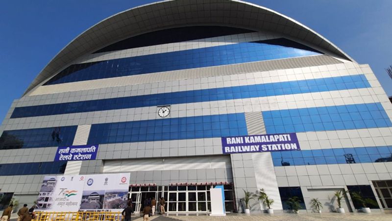 Bhopal Rani Kamalapati Railway Station List of 9 World Class Railway Stations in India kpn