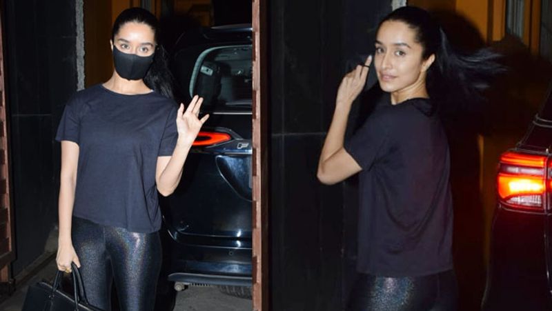 Aamir Khan spotted outside first wife Reena Duttas house
