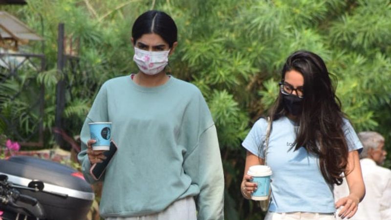 Aamir Khan spotted outside first wife Reena Duttas house
