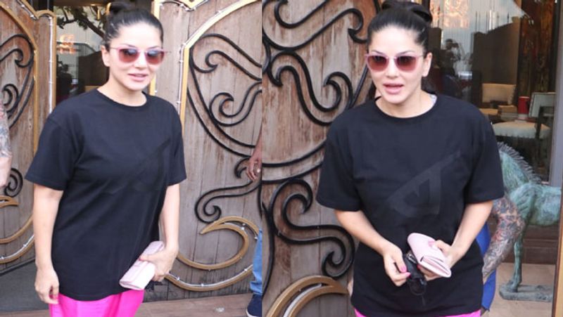 Aamir Khan spotted outside first wife Reena Duttas house