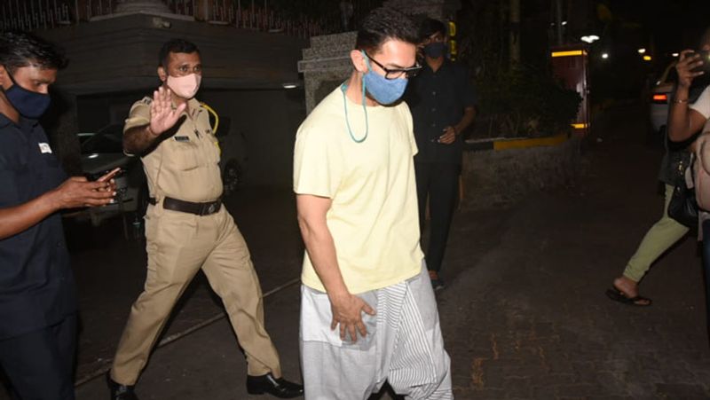 aamir khan spotted outside first wife reena duttas house, these bollywood celebs also seen at different places KPJ