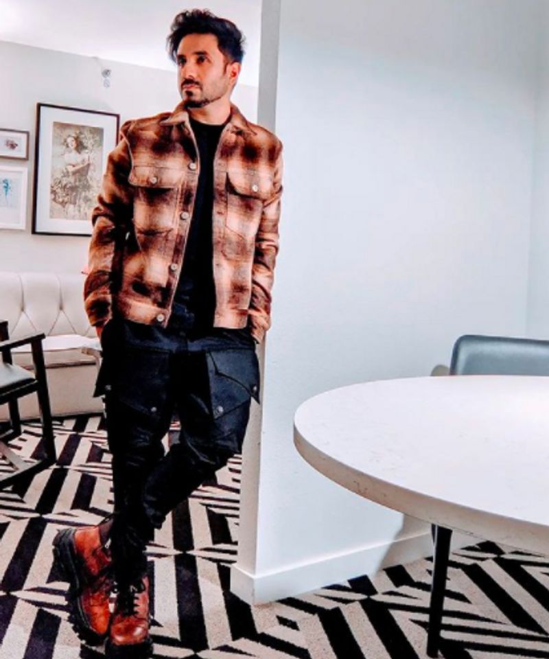 Vir Das recalls crying outside an ATM at 2 am during struggling days dpl