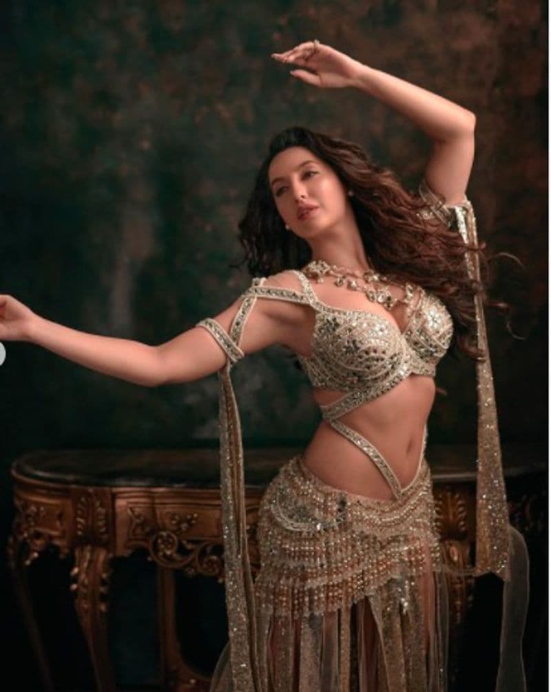 Nora fatehi new looks grab attention of all fans bjc