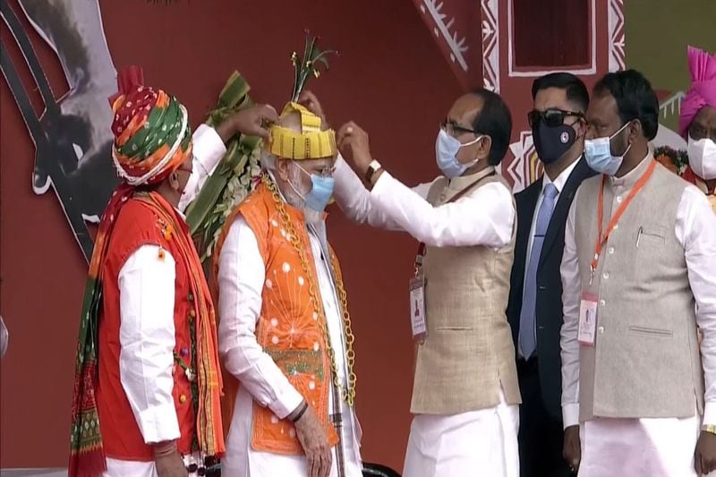 madhya pradesh, pm narendra modi in bhopal attend janjatiya gaurav divas jamburi maidan, grand welcome stb