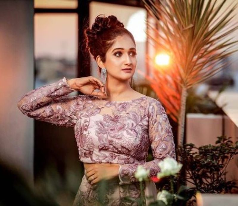 Kannada actress comeback to daily soap in Colors kannada Dorasaani vcs