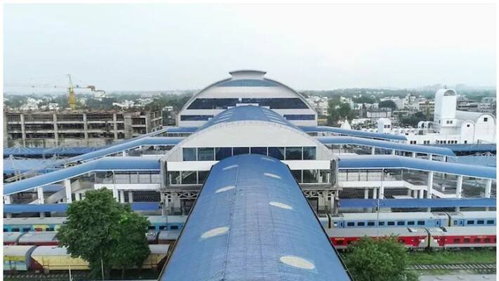 Rani Kamalapati station: PM Modi inaugurates India's 'most modern' railway station Rani Kamalapati station: PM Modi inaugurates India's 'most modern' railway station