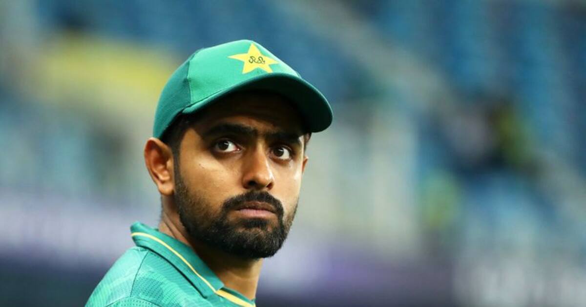 அடிச்சதே ஒரு ரன்.. ஆனால் அதுலயும் ஒரு ரெக்கார்டு..! பாபர் அசாம் வேற லெவல்